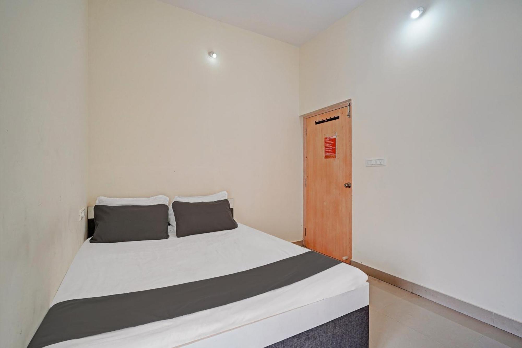 Hotel O Mg Boarding And Lodging บังกาลอร์ ภายนอก รูปภาพ